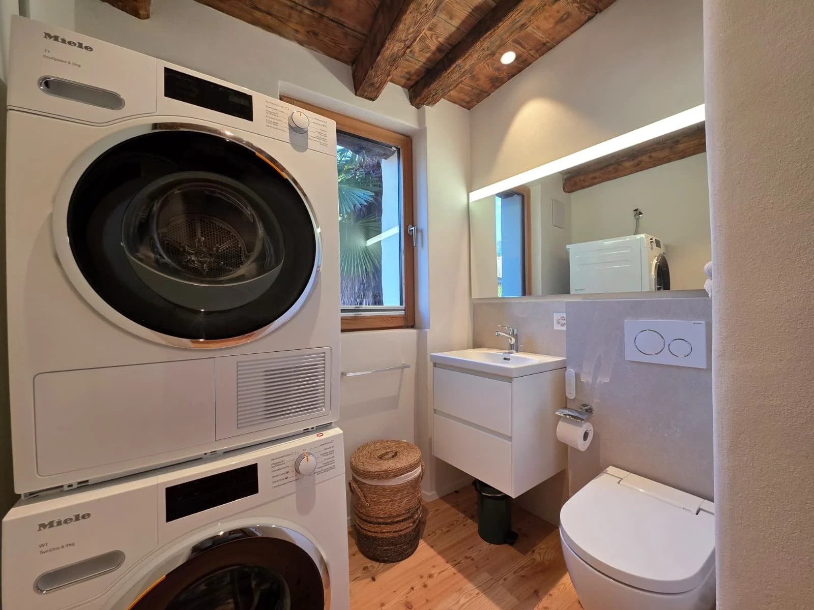 WhatsApp Image 2025-12-12 at 3.20.34 PM (3).jpeg