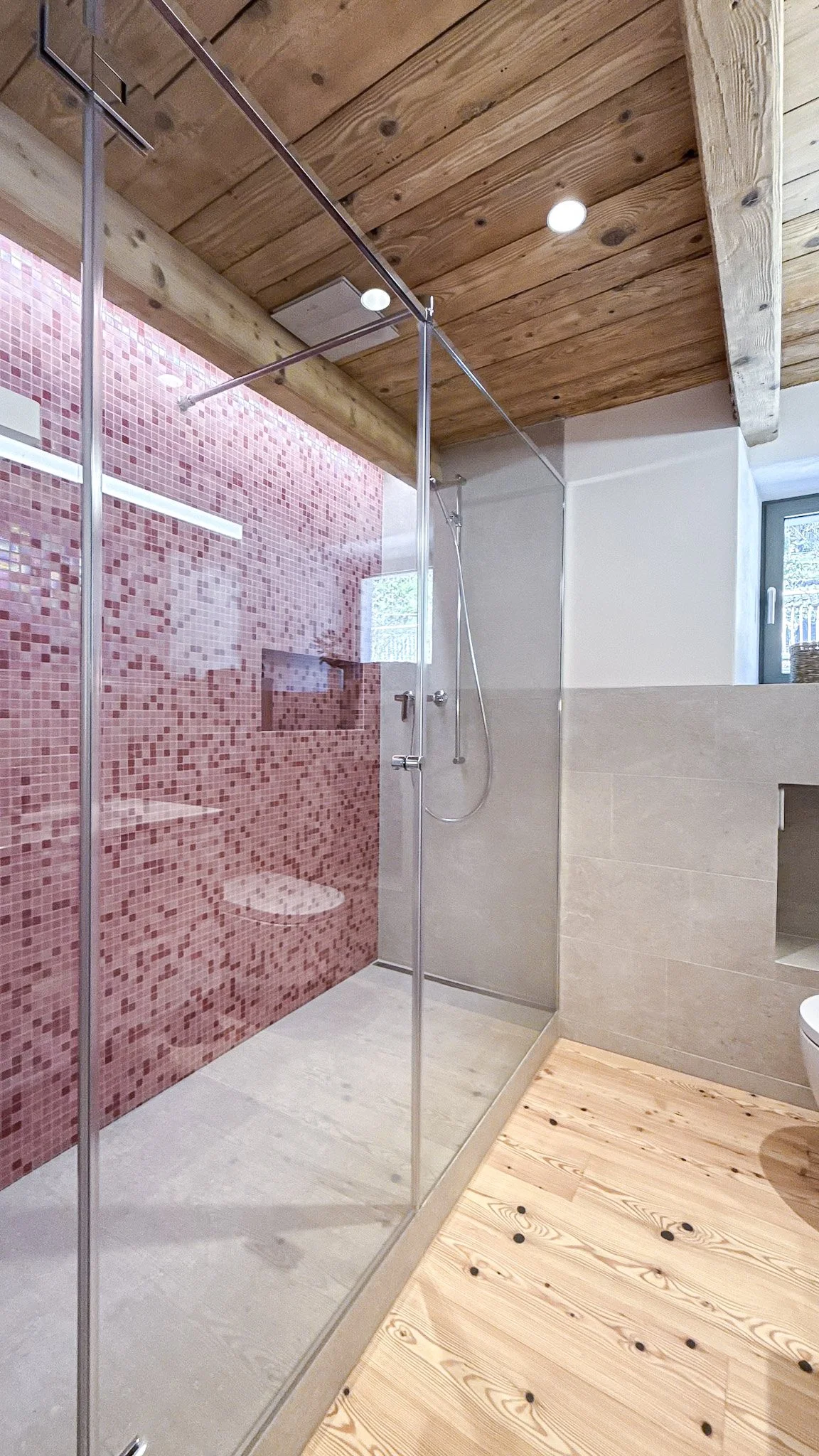Bathroom (5).jpg