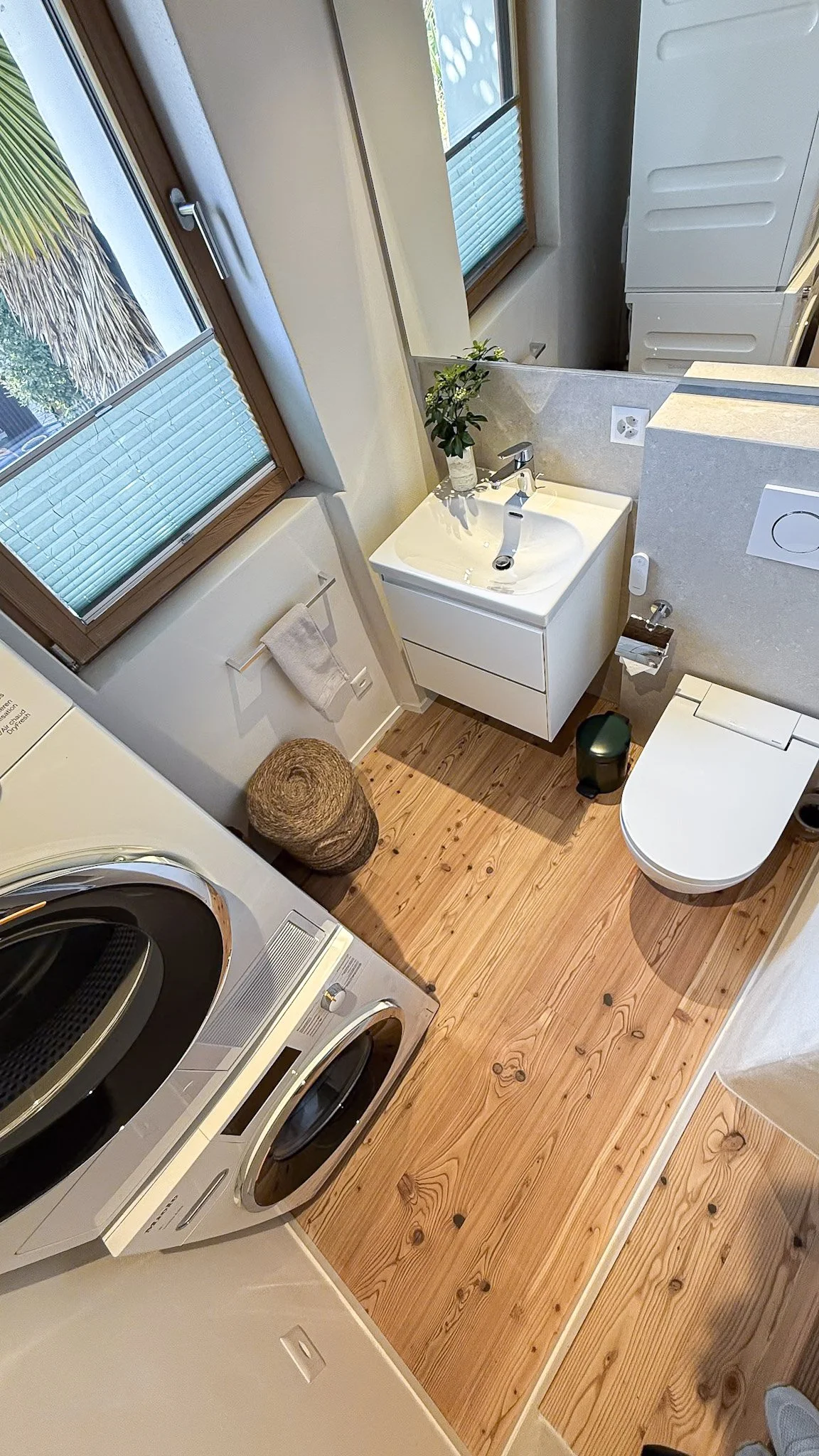 Small bathroom (3).jpg