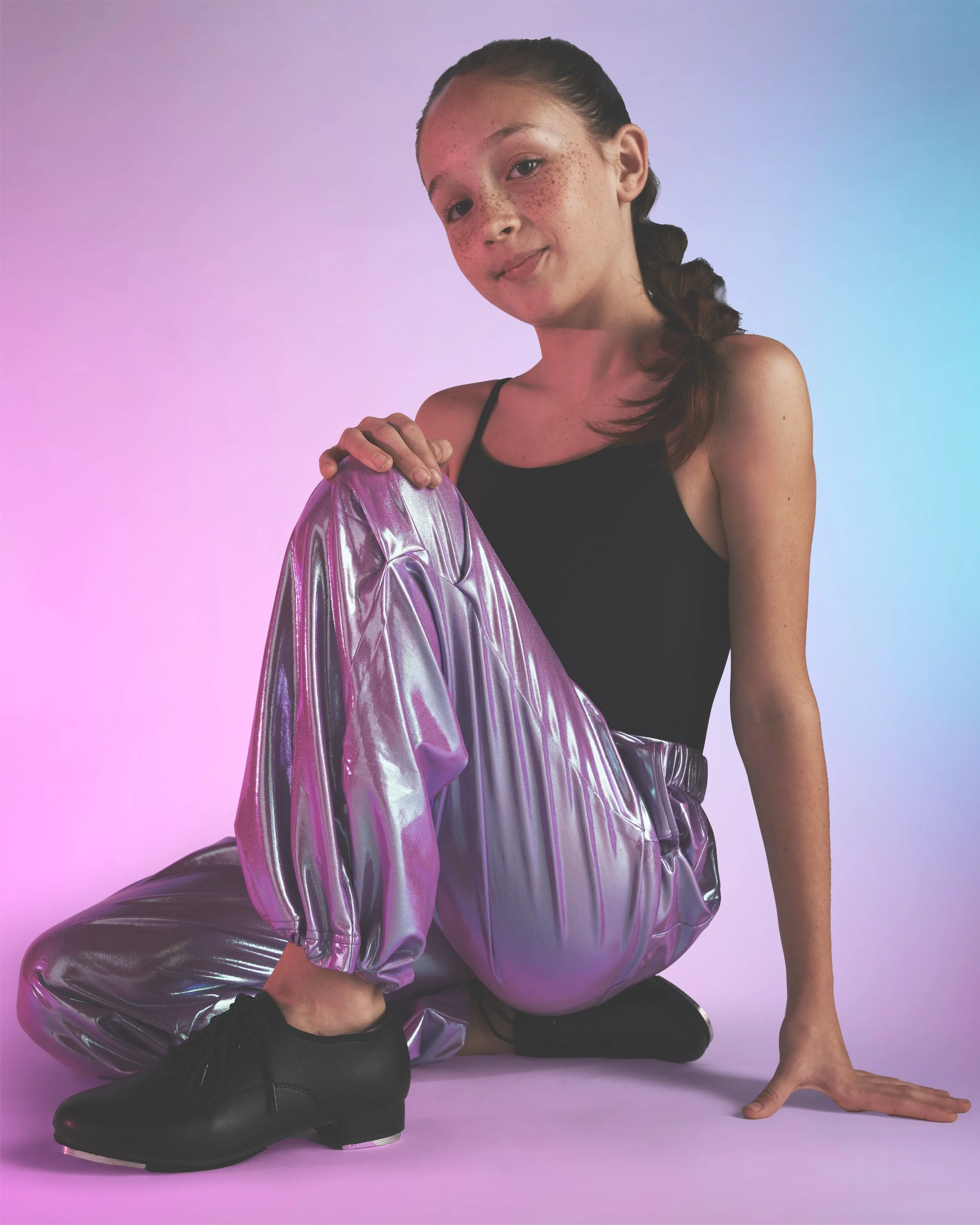 YPA004-Girls Metallic Cargo Pant_Iridescent Purple_354_JG.jpg
