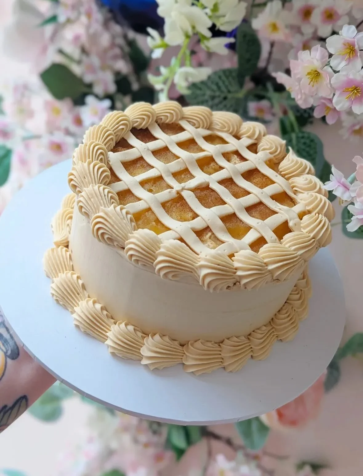 On Saturday 25th &amp; Sunday 26th October, treat yourself (or a friend) to something sweet from the wonderful @sapphirescafebakery, who will be joining us at Culford Village Hall, BSE! 

Expect a dreamy spread of vegan, gluten-free, and downright dr