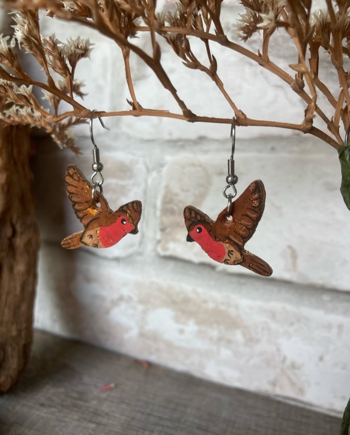 ✨ TWO MORE SLEEPS! ✨
Our FINAL market of 2025 is almost here and we cannot wait to be back at the beautiful Lavenham Village Hall on 6th &amp; 7th December!
Closing the year with us on Sunday 7th we have an amazing mix of makers&hellip;

🍾 @incorkni