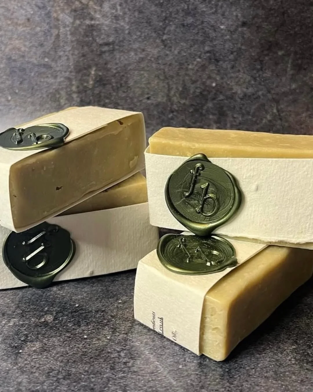 Just in time for Mother&rsquo;s Day 🤍 

Gift the glow of beautiful, healthy skin with handcrafted skincare from @fanatical.botanical, a Suffolk based brand creating natural, organic &amp; nutrient-rich skincare your mum will love 🌿

Join us on Satu