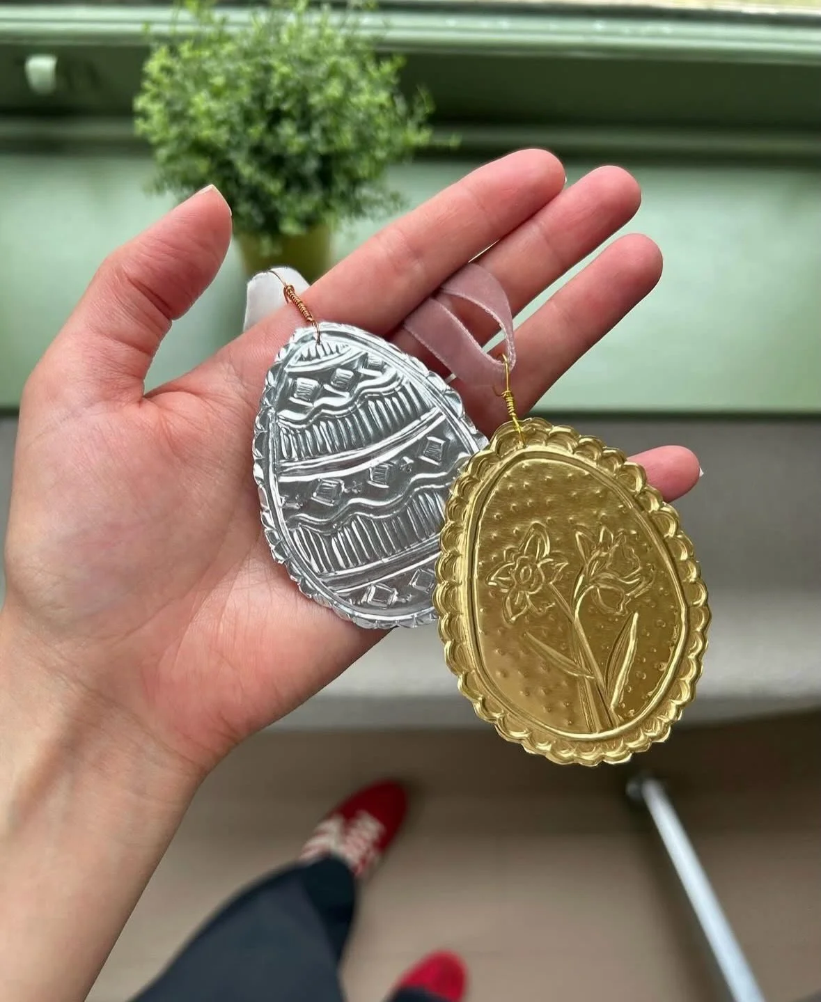 A very Good Friday indeed ✨
In between the chocolate coma, treat yourself to a little small business Easter inspiration 🐣💛

#thelittlemakersmarket #goodfriday #easterweekend #burystedmunds #easter