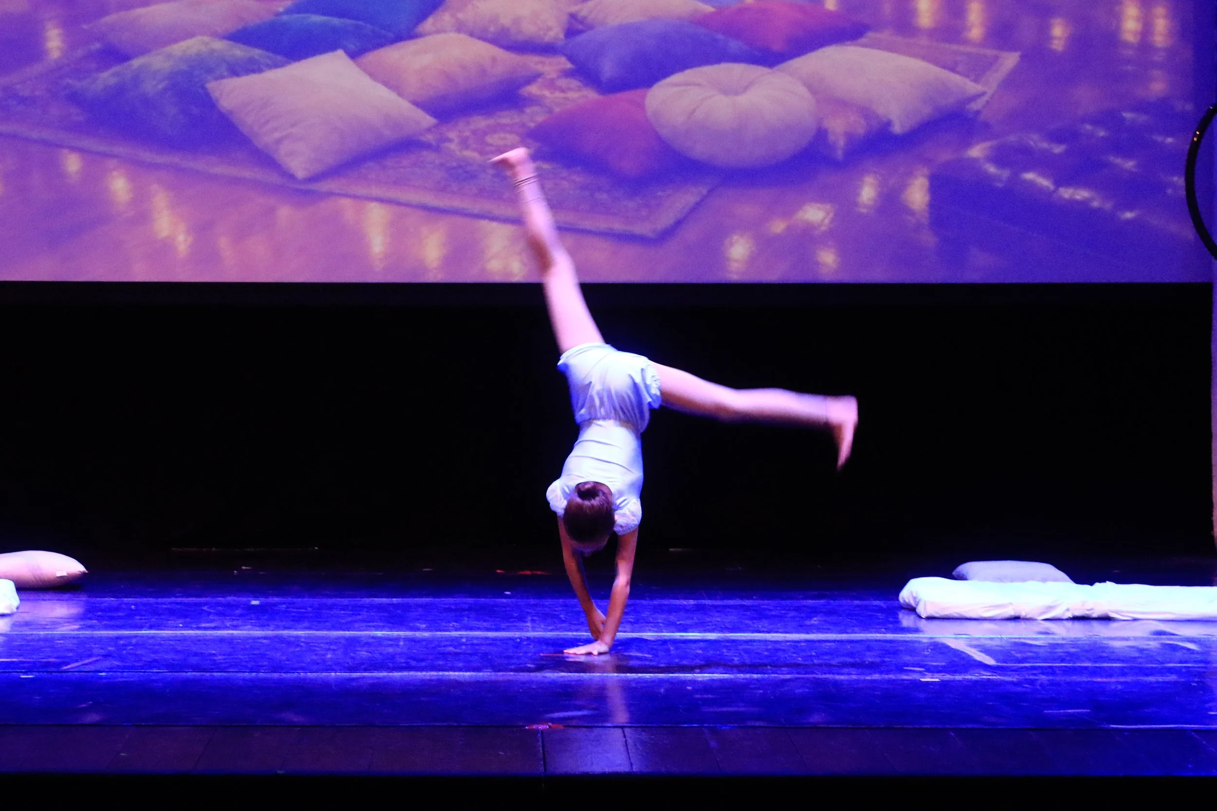 Acrobatica e Cerchio Aereo Bambini Laboratorio Danza ASD Legnano
