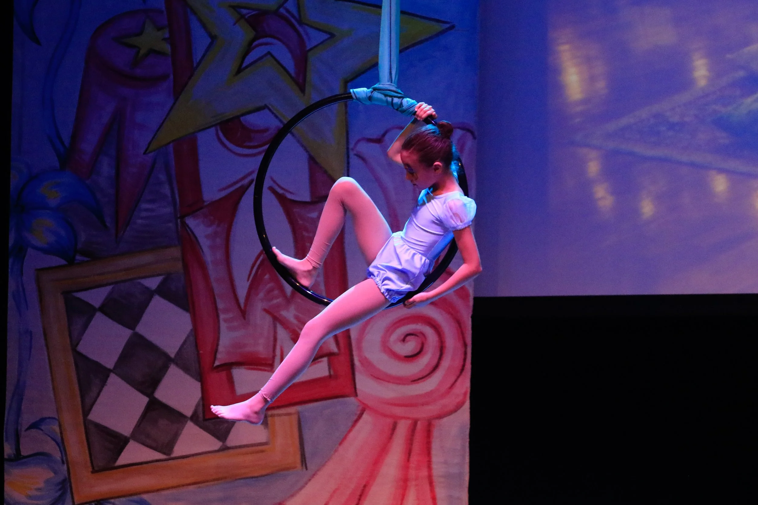 Acrobatica e Cerchio Aereo Bambini Laboratorio Danza ASD Legnano