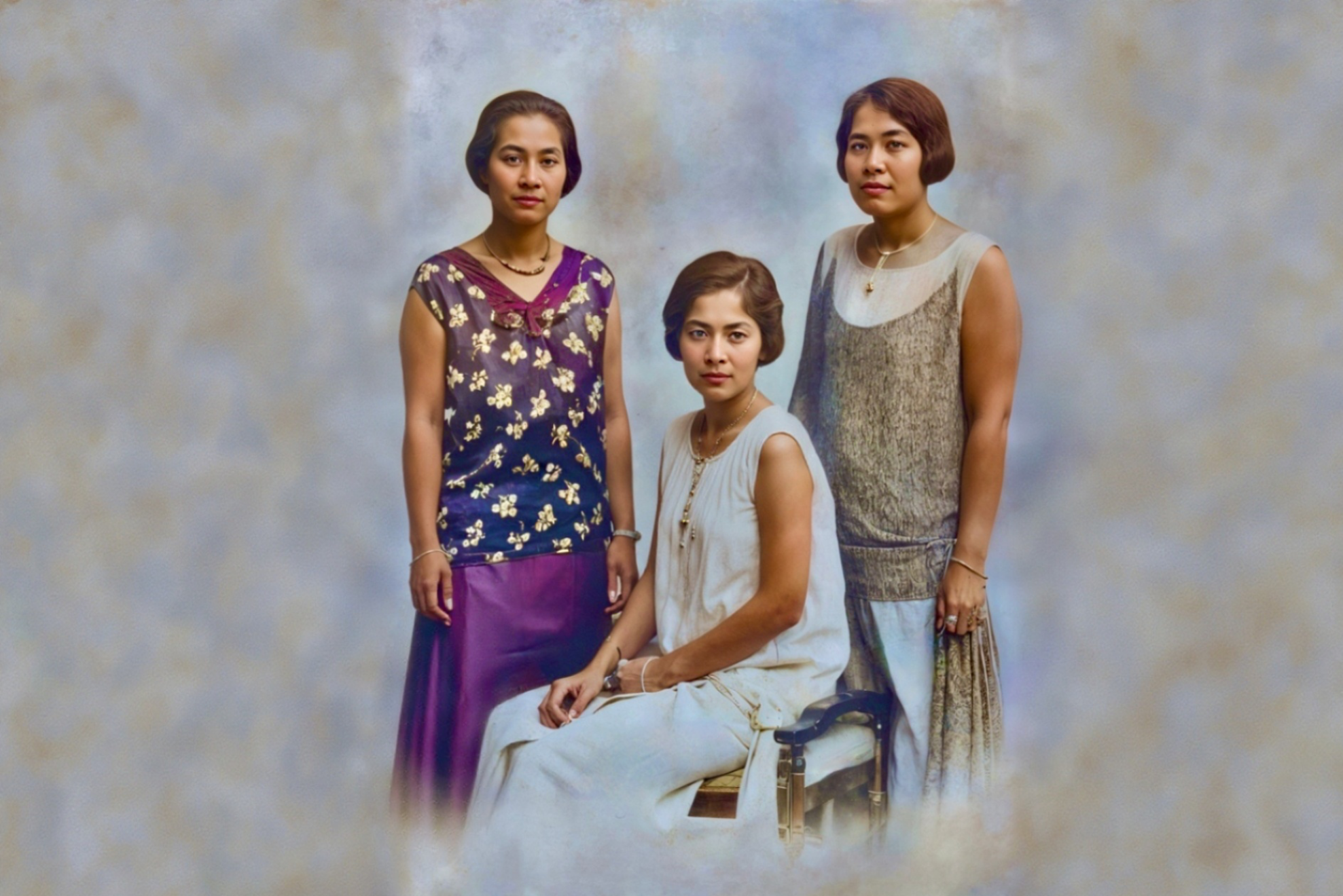1920s Fashion Data set: Colourised photographs used to train an AI model on Thai fashion from the 1920s–1930s.