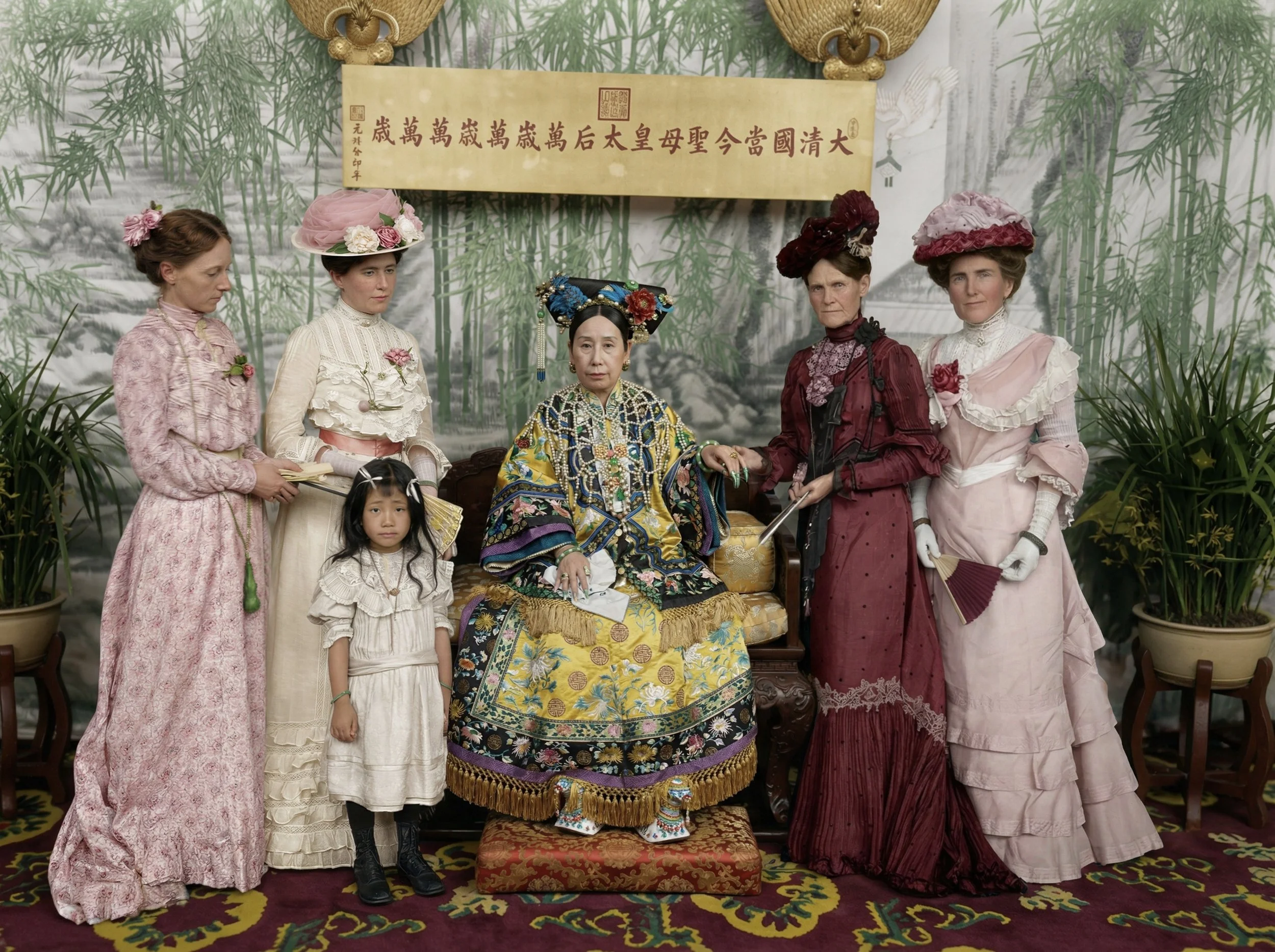 ซูสีไทเฮา (慈禧太后) (ตอนที่ ๖)“พระฉายาลักษณ์ของ ซูสีไทเฮา (慈禧太后) พร้อมทั้งคณะภริยาของเอกอัครราชทูตสหรัฐอเมริกาประจำราชสำนักชิง”