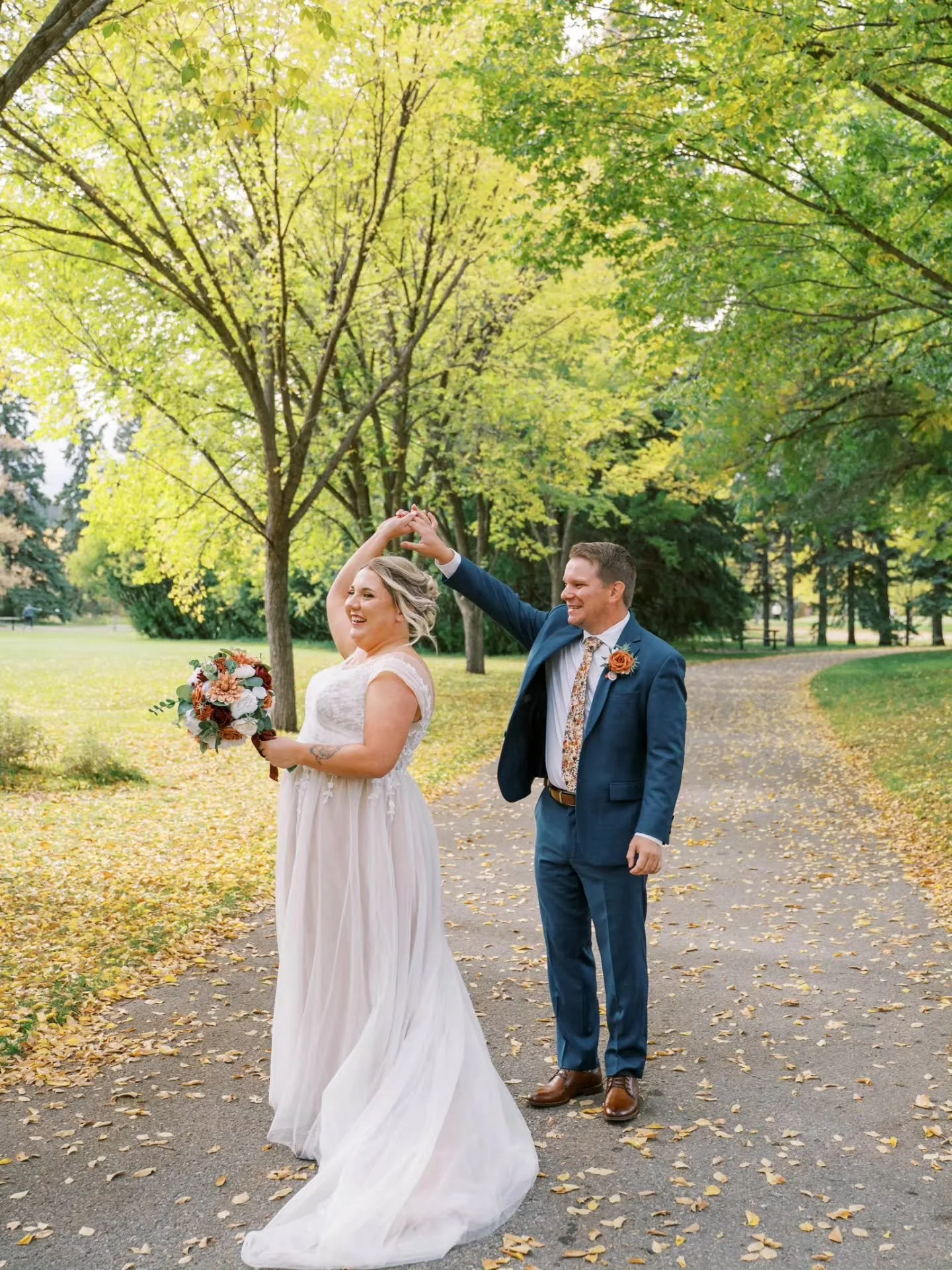 Sneak peaks from last weekends wedding for K&amp;I ❤️ Alicia Furtado captured their love beautifully 😍 

Coordinator  @kayleerweddings
Photographer  @aliciafurtadophotography
Venue @Bownessratepayers
Caterer @rockymountainbbq
Hair @juliajoybeautyco
