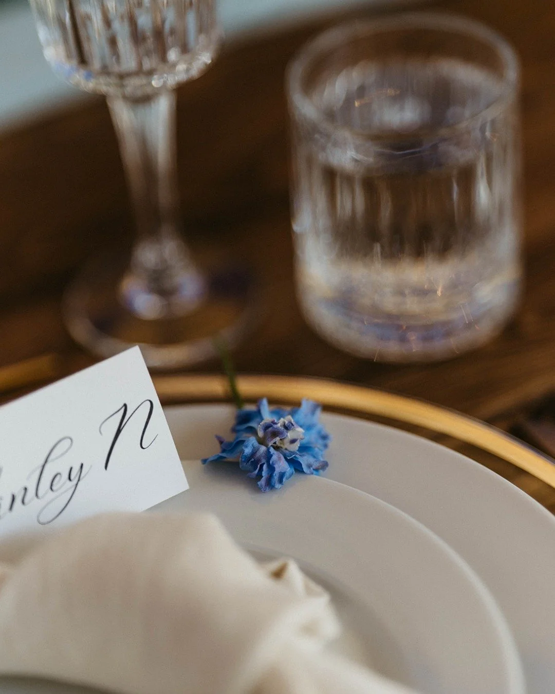 Guests experience moments like this for only a few hours, but creating an atmosphere that feels this thoughtful takes months of planning behind the scenes.

From vendor coordination to setup timing and reception flow, every detail contributes to how 