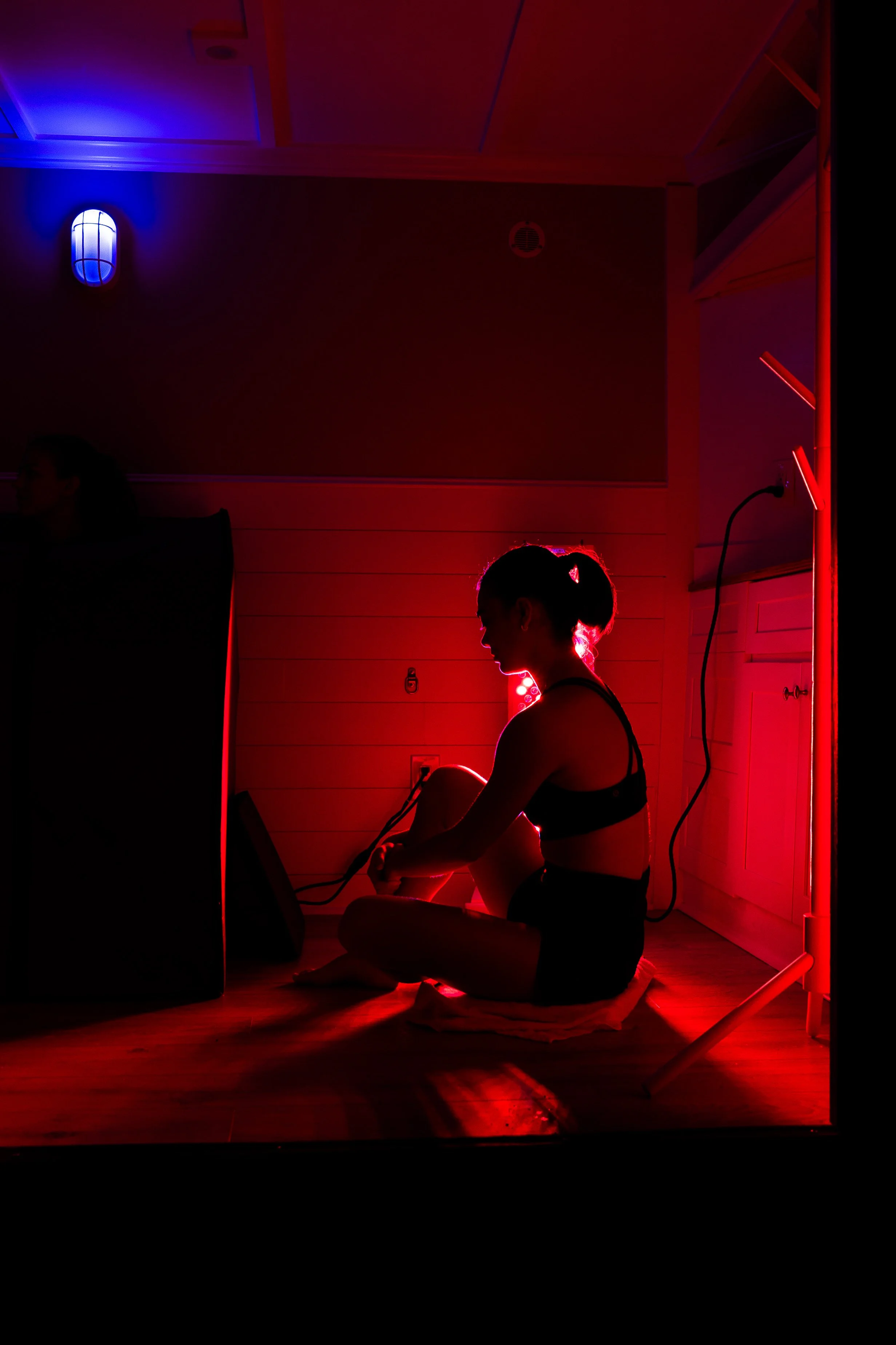 (IR) red light panels that are on-site for mobile recovery.