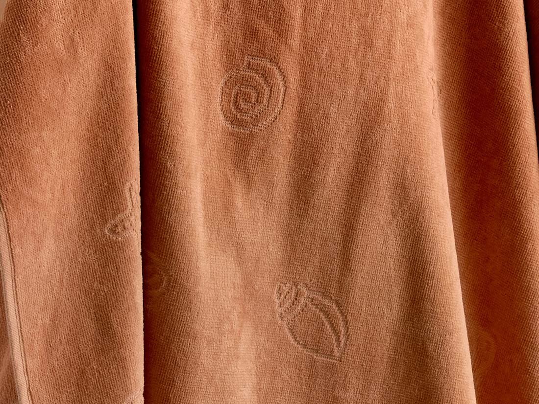 mood-beachtowel-velour-seashell-terracotta-3.jpg