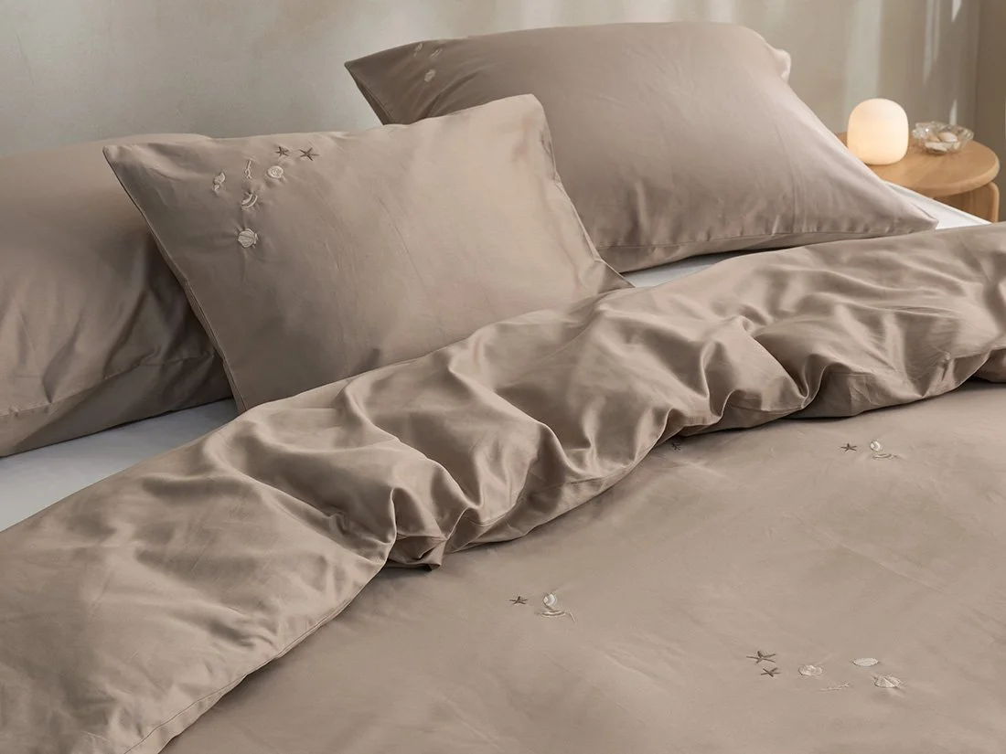 mood-duvet-cover-set-cotton-sateen-warm-taupe-seashell-1.jpg