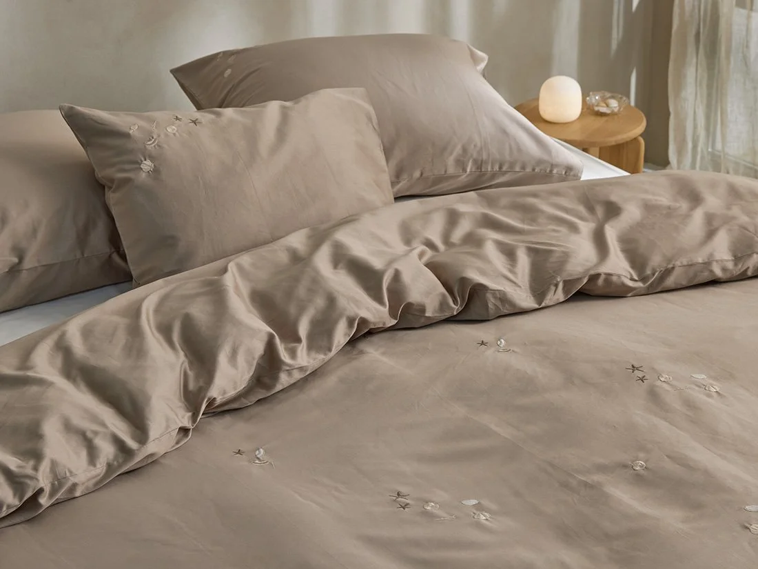mood-pillowcase-cotton-sateen-warm-taupe-seashell-1.jpg