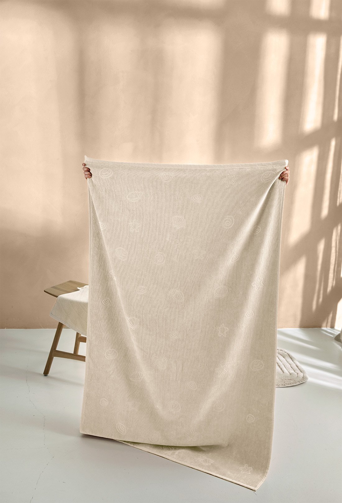 Strandlaken velours seashell soft sand 86x140_2.jpg