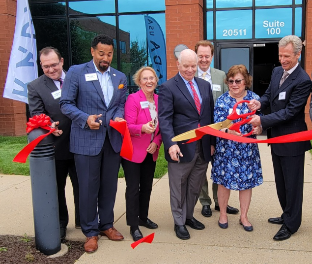 Will Jawando at ribbon cutting of Israeli