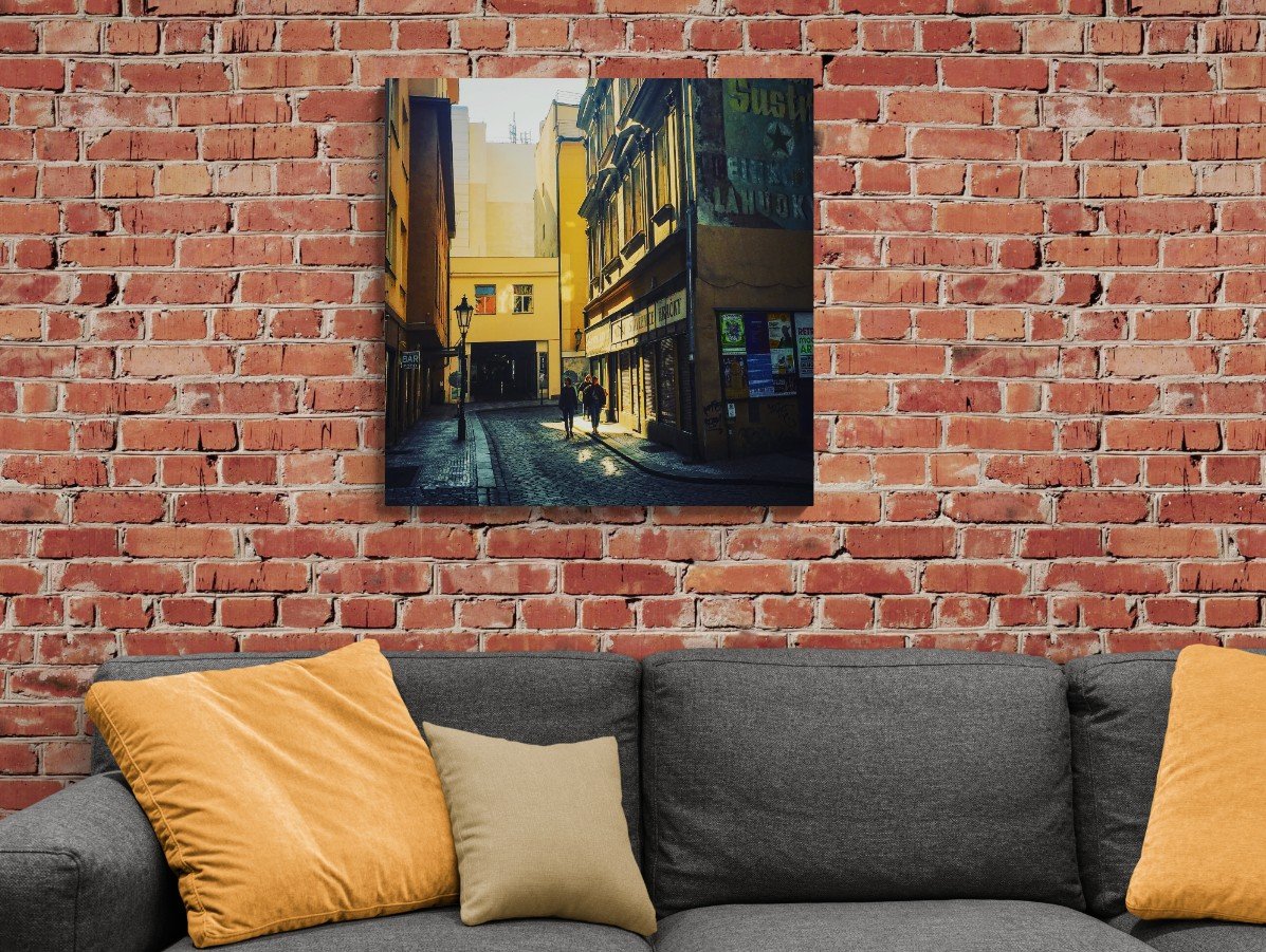 Prague Alley Living2 32x32.jpg