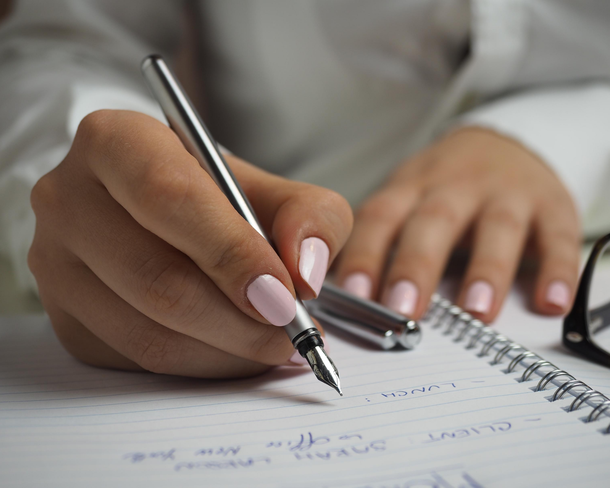 Why hand-writing is better than typing