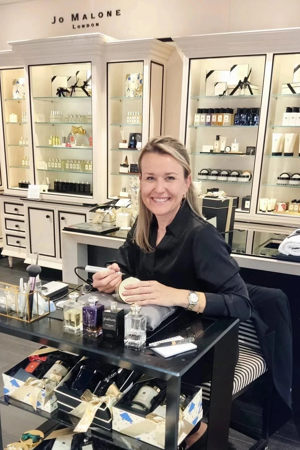 Engraving by hand live events brand activation Mallorca