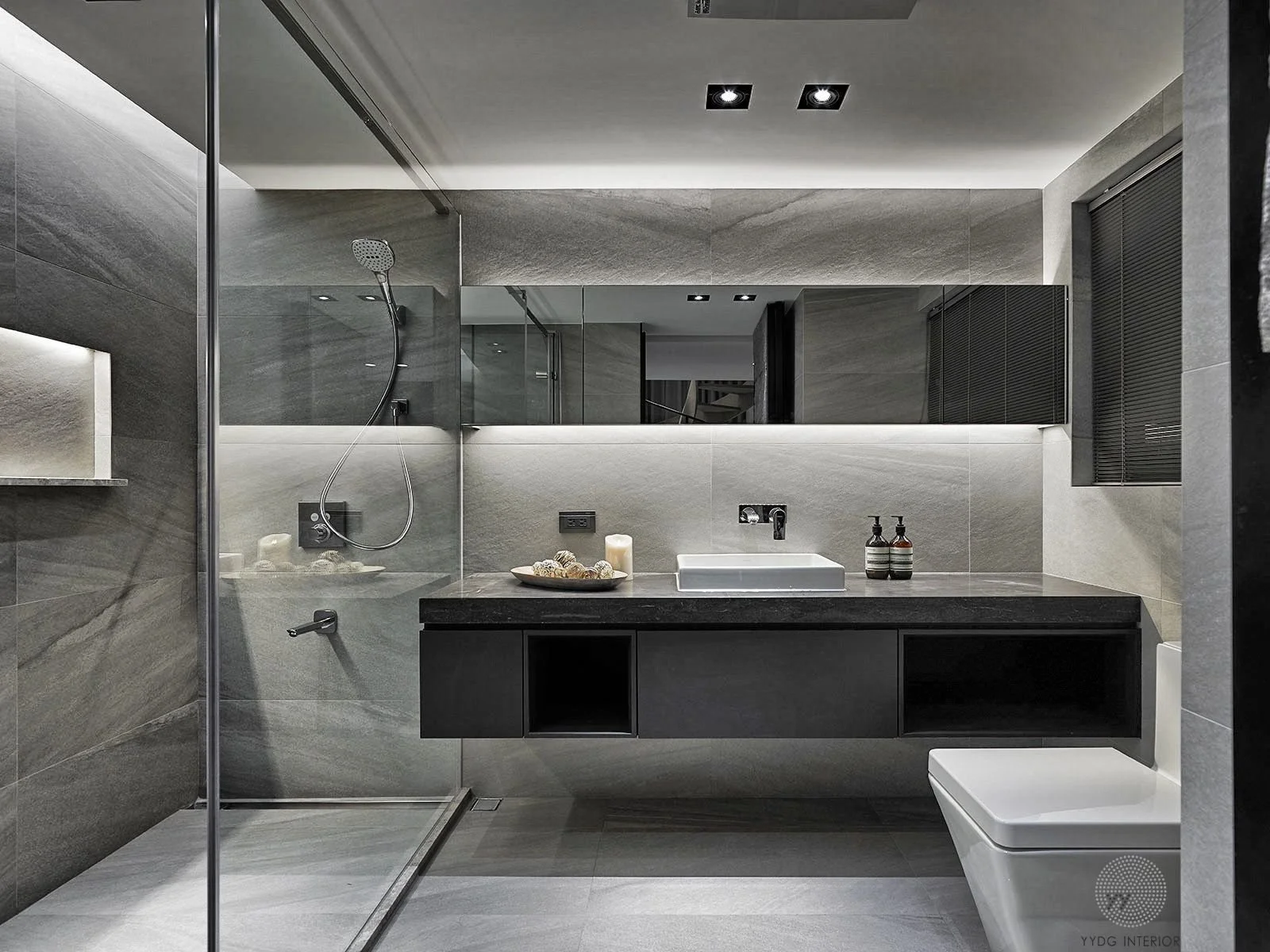 Bath 2.jpg