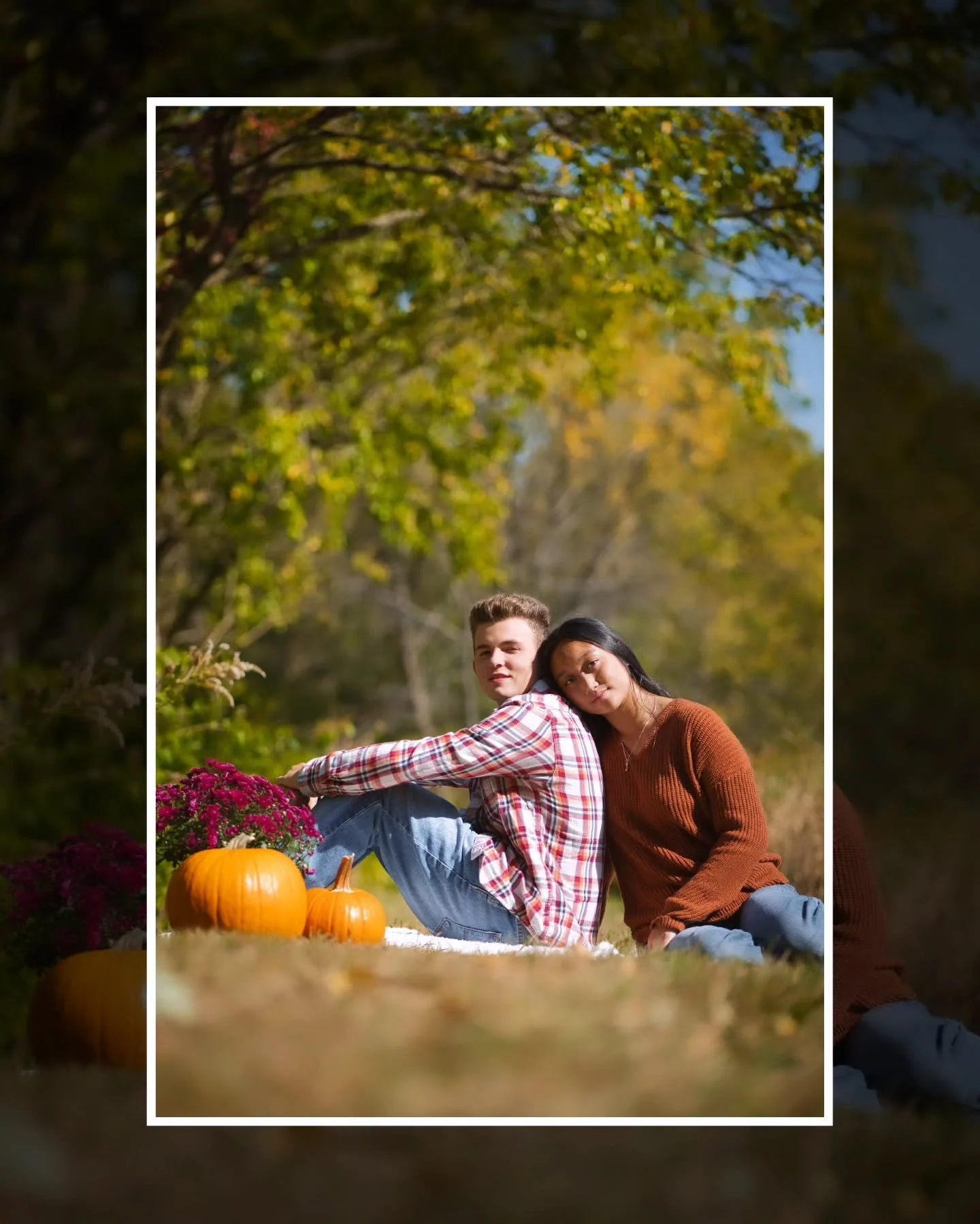 Fall Family Photos + Birthday Shoot
-
Had such a lovely experience with Ate Jenny and her family, and we got to visit this beautiful preserve! As soon as I got to the site, I was already scoping shots out before parking 😂 Overall, this shoot was a b