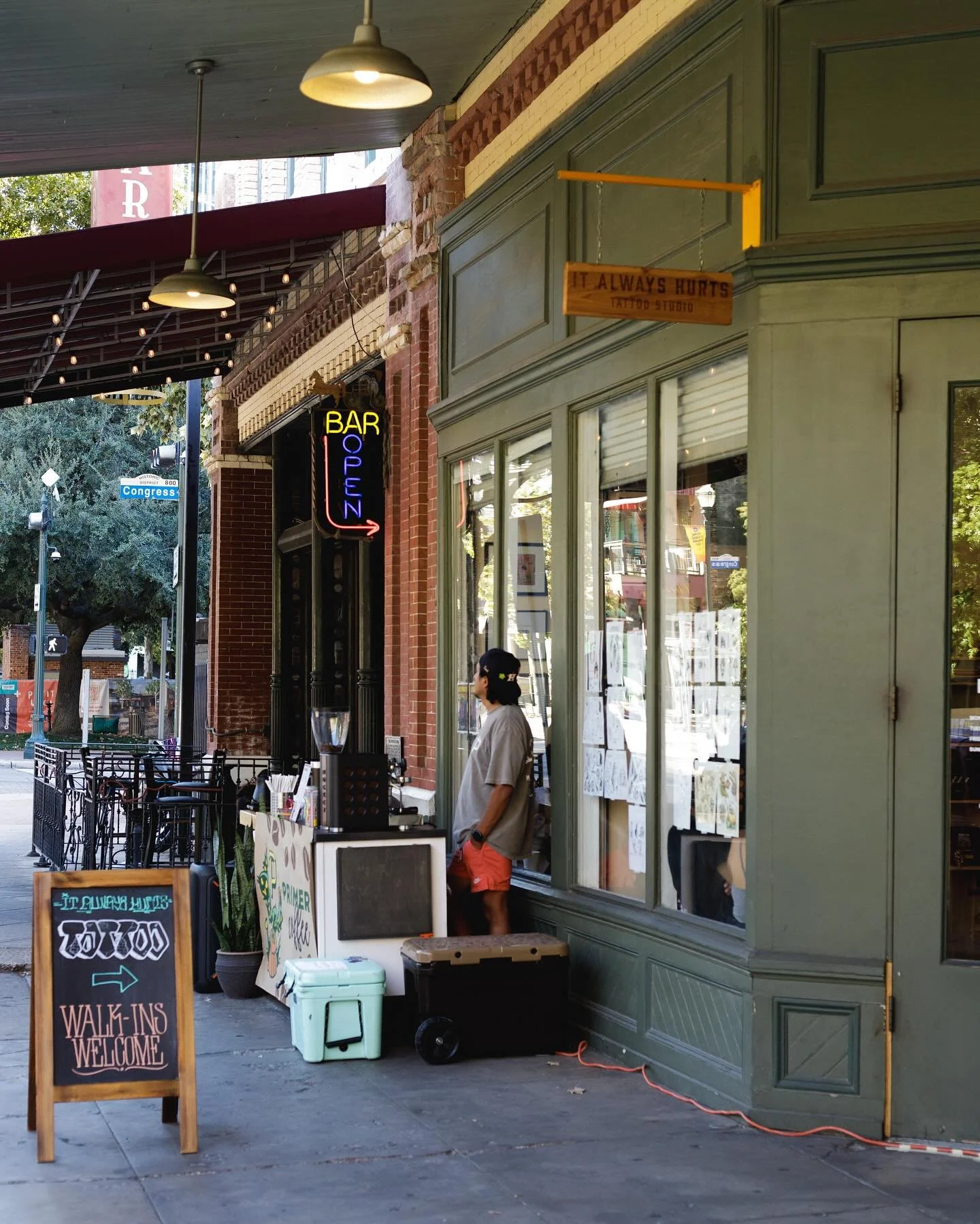 Photos from our flash event event this past Sunday. Big thank you to our vendors @primerahtx @gildedolive &amp; @mestizapottery for being with us! Special shoutout to our hardworking team &amp; guest artist @batmads.ink for popping up! and Thank you 