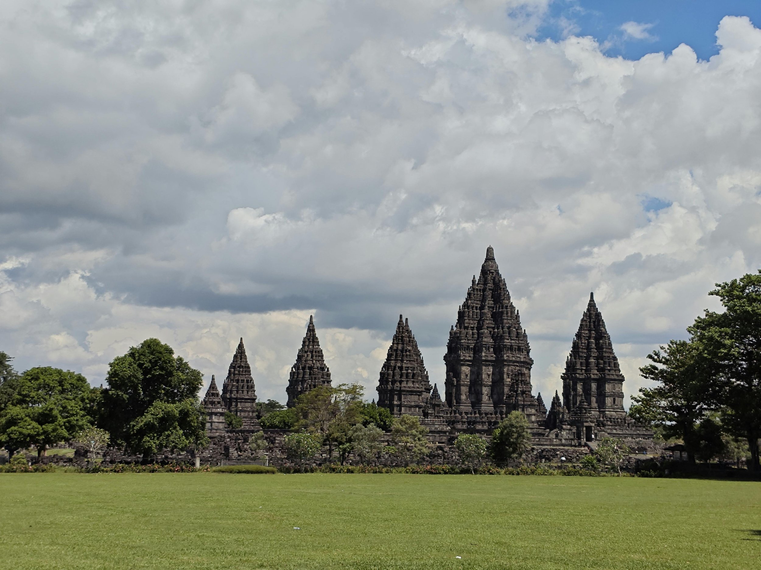 pexels-dedy-rahmat-2147944902-32387761.jpg