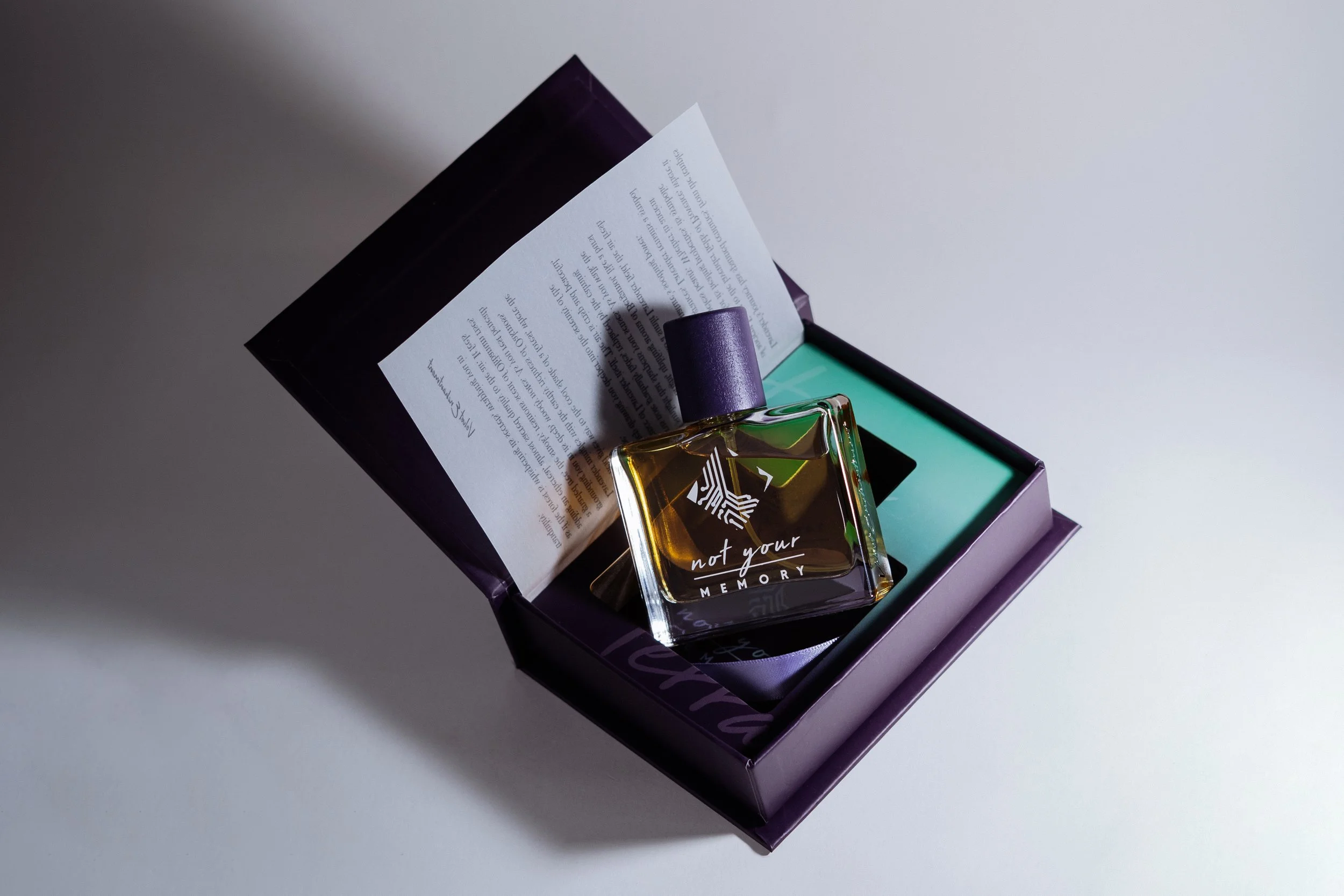AUL04683_velvet.jpg