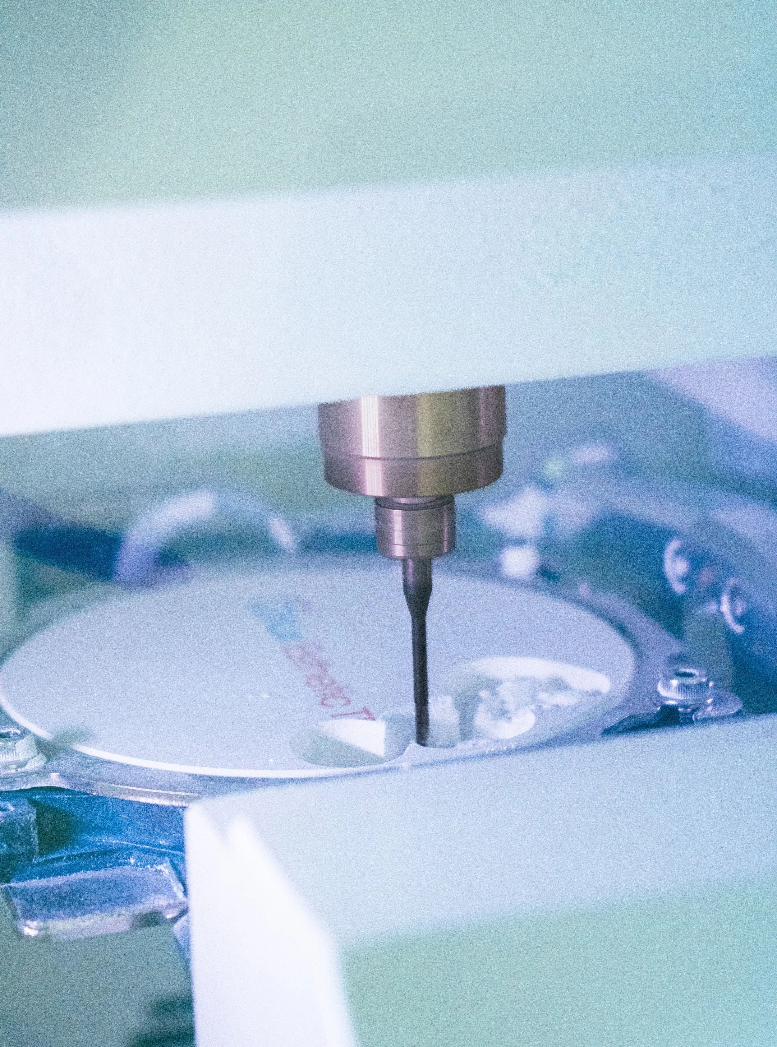 For some time, we have invested heavily into in-house milling capabilities to control material type and reliability of our products. We mill all Zirconia restorations and focus on the balance of strength and aesthetics for each case.

Contact us toda
