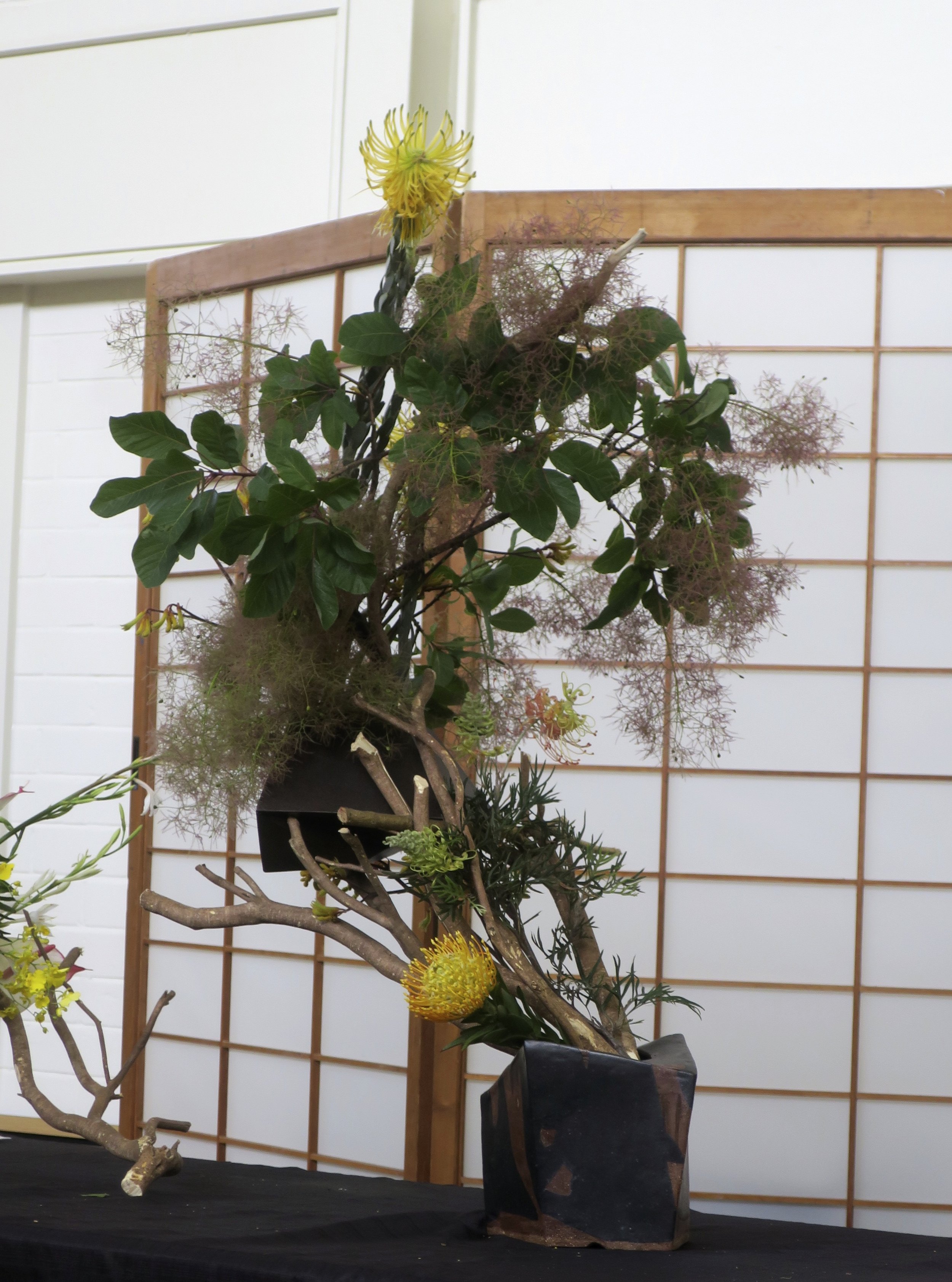 Large Scale Arrangement by Ichiyo Iemoto