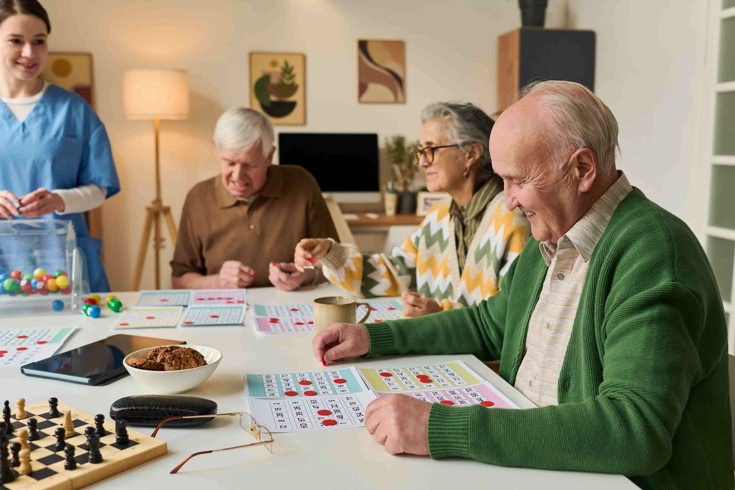 Benefits of Assisted Living With Memory Care for Seniors Living With Dementia Today