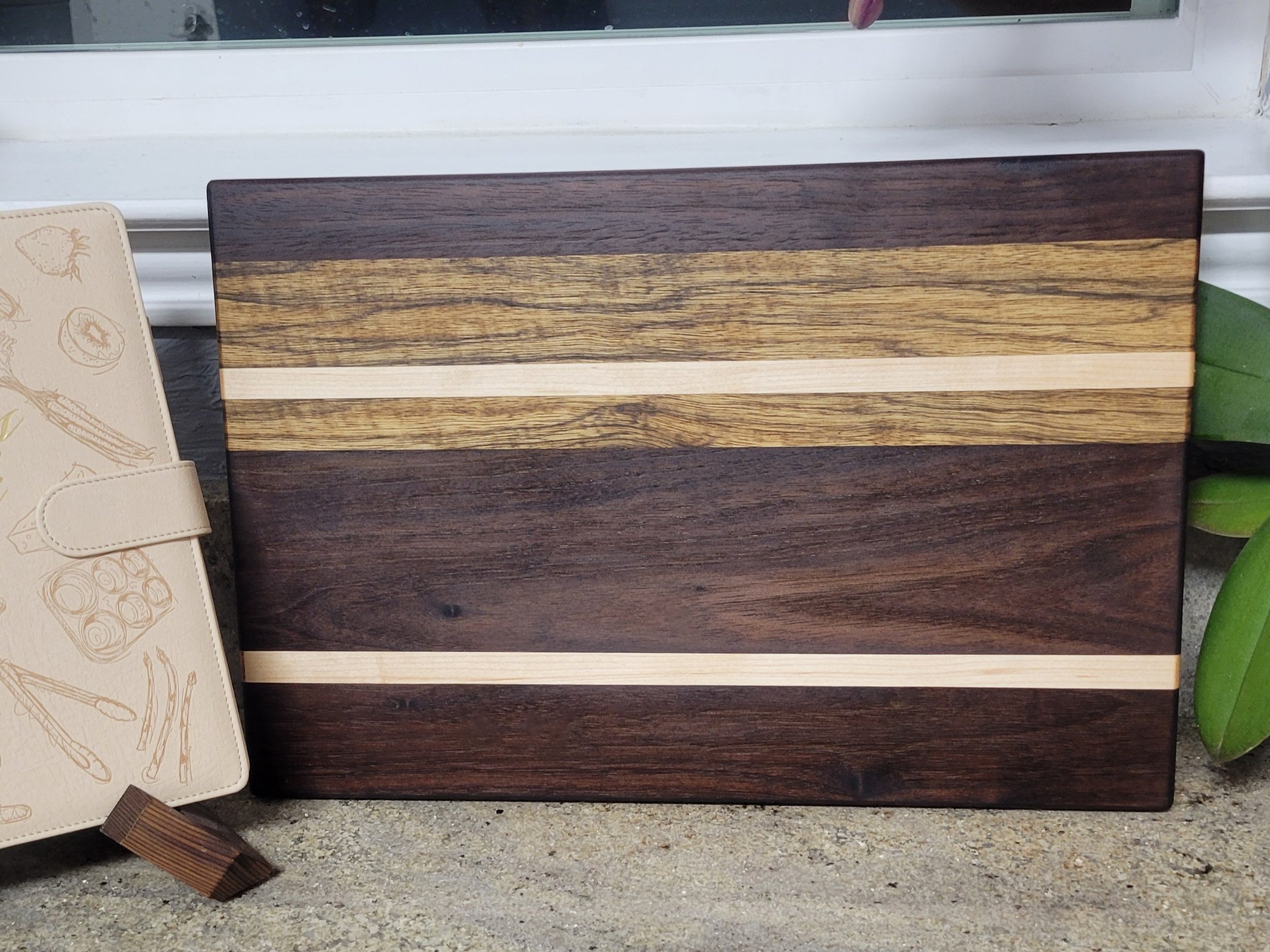 Striped+Cutting+Board+1.jpg