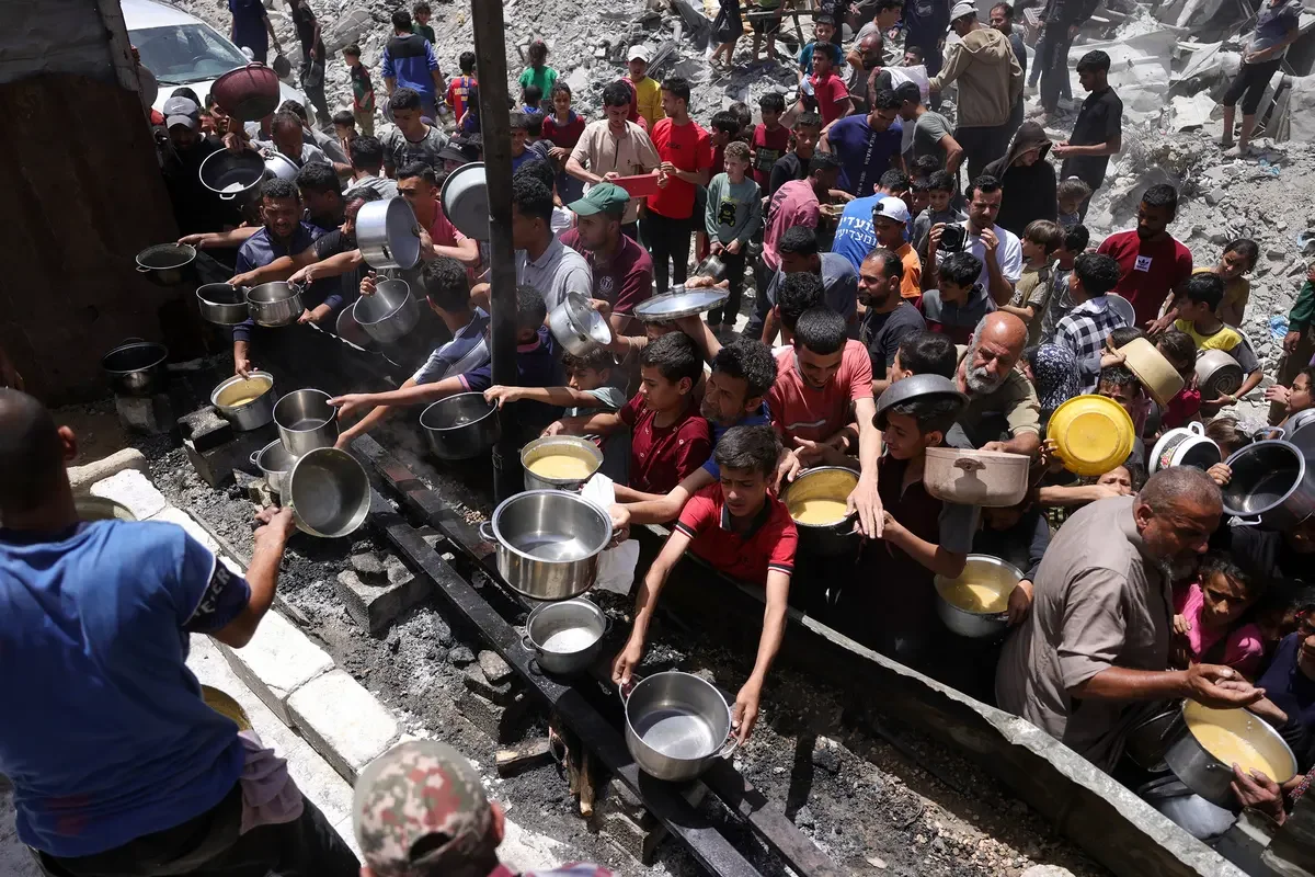 Journalists In Gaza Are Documenting Their Own Starvation | Photograph by Bashar Taleb—AFP/Getty Images
