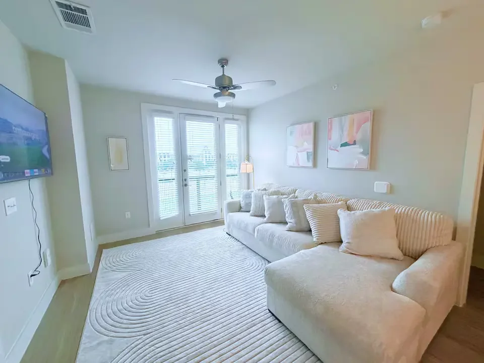 frisco-short-term-apartment-1.webp