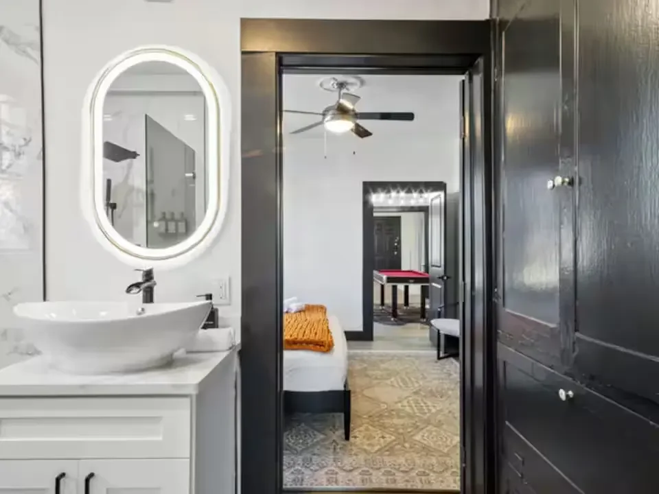 dallas-downtown-short-term-rental-5.webp