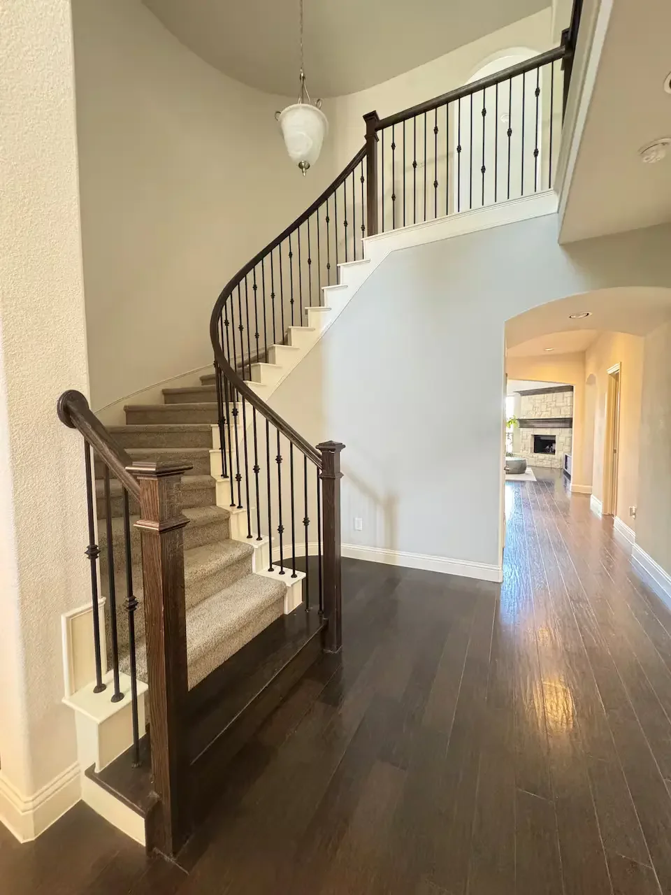 prosper-custom-luxury-home-18.webp