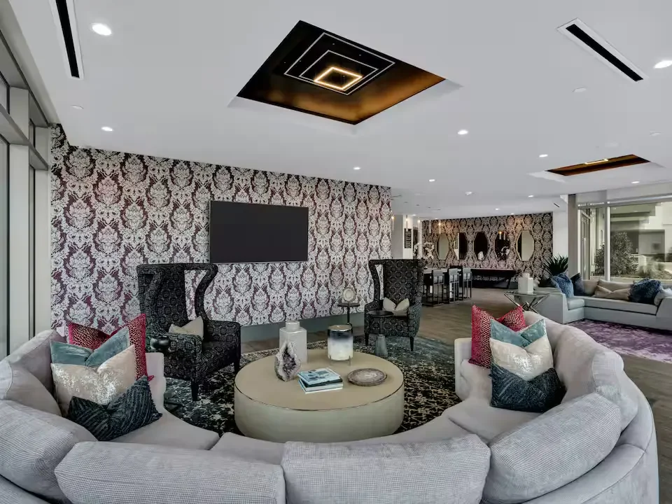 dallas-downtown-apartment-24.webp