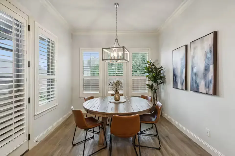 prosper-furnished-luxury-home-2.webp