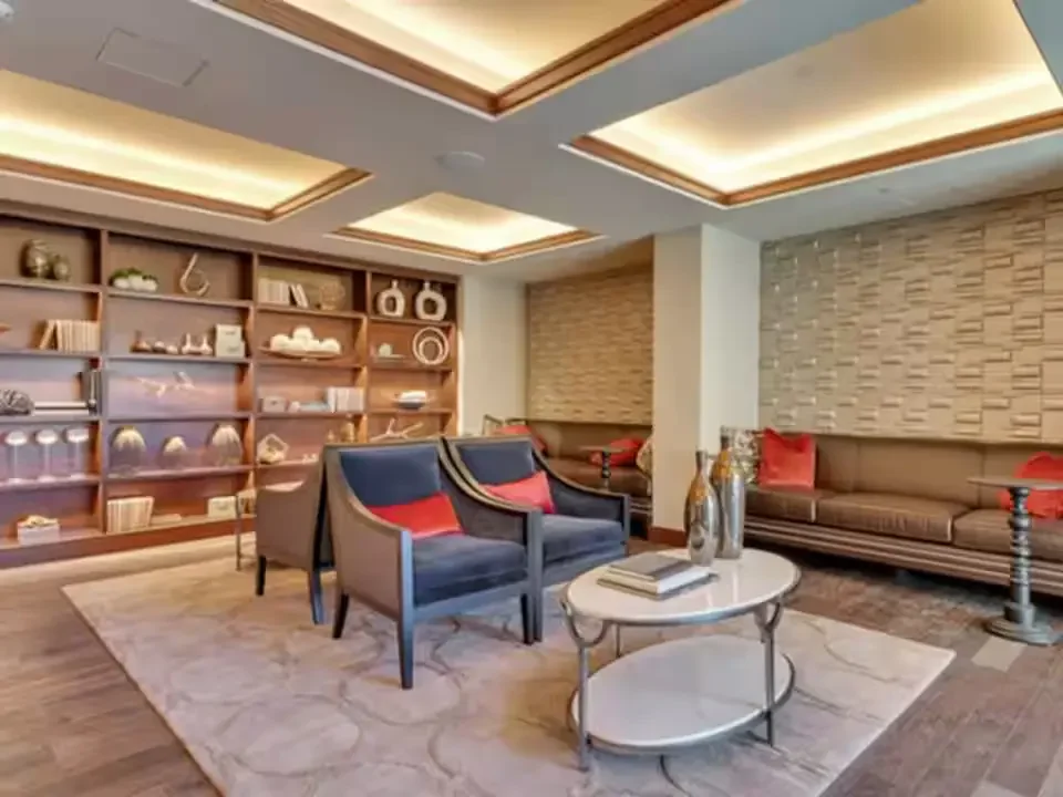 dallas-downtown-high-rise-apartment-11.webp