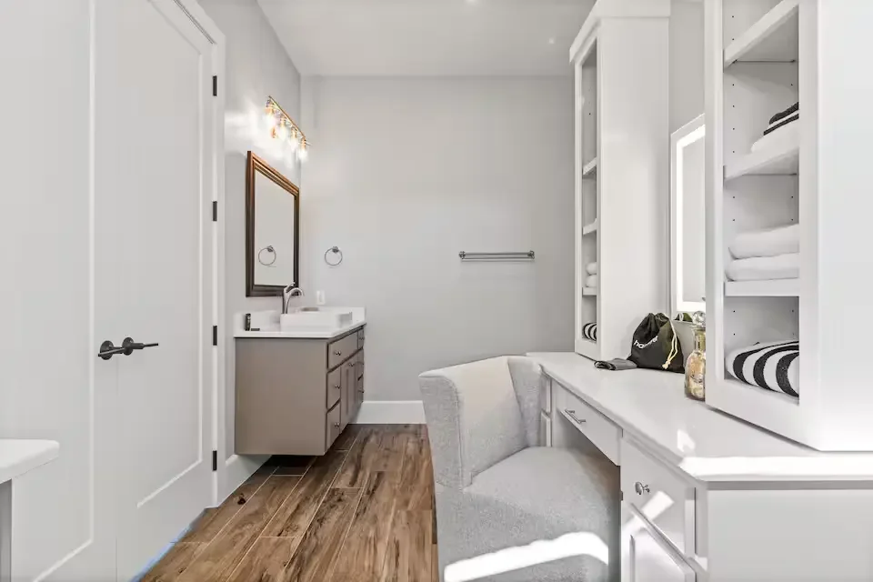 frisco-high-end-house-14.webp