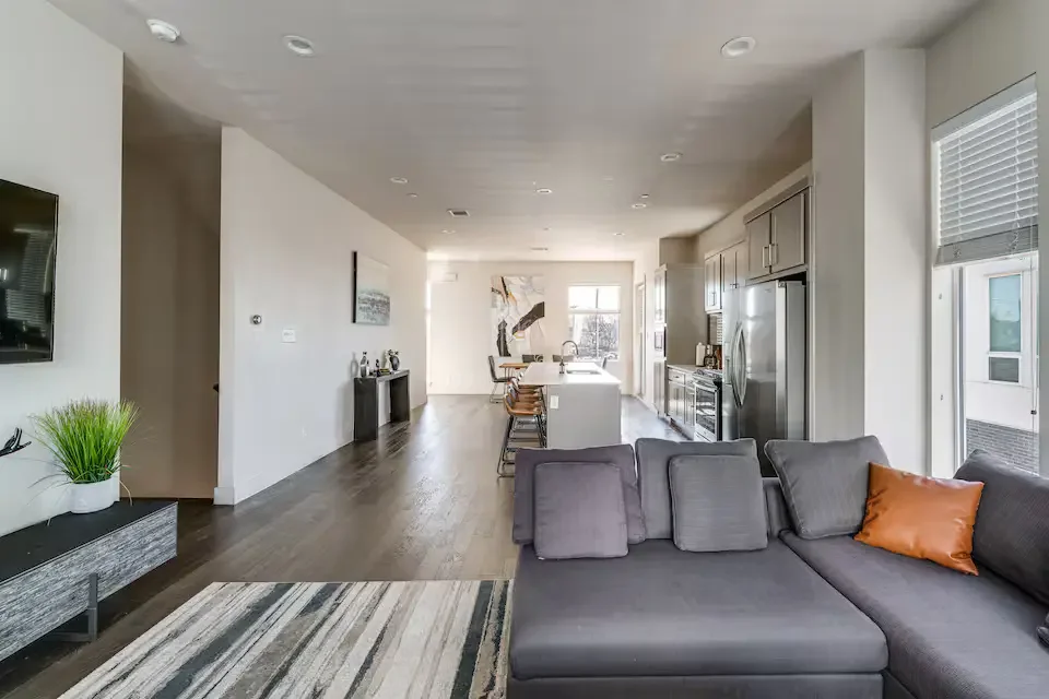 dallas-downtown-monthly-rental-2.webp