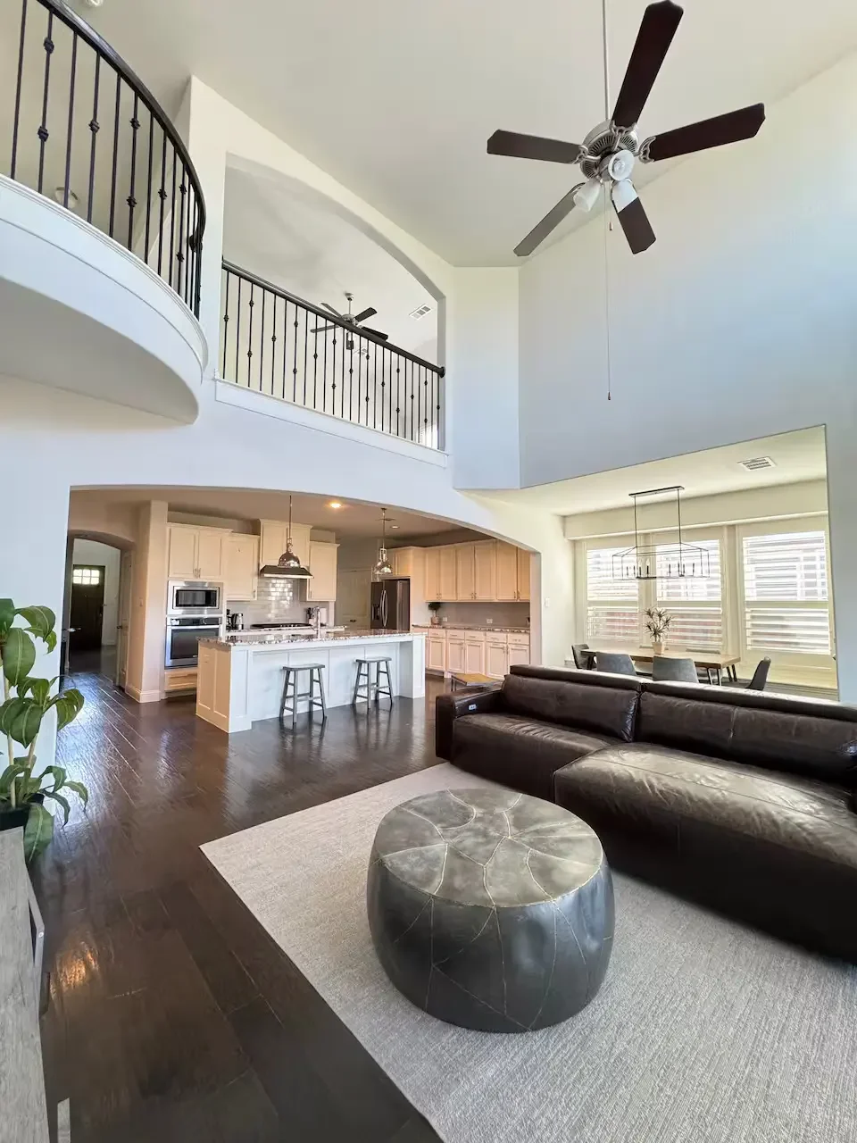 prosper-custom-luxury-home-22.webp