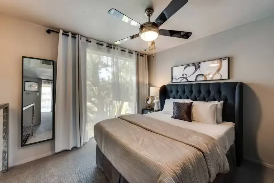 dallas-downtown-furnished-apartment-5.webp