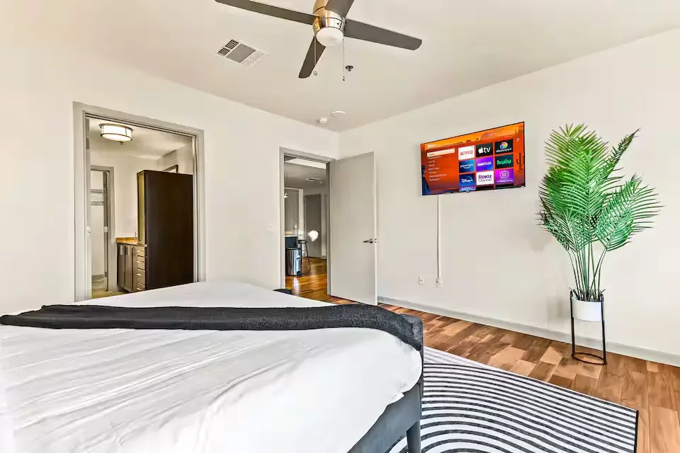 dallas-downtown-premium-apartment-12.webp