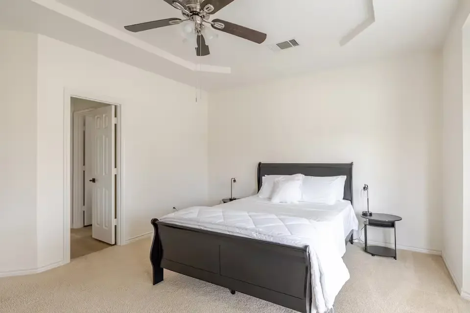 frisco-corporate-rental-home-8.webp