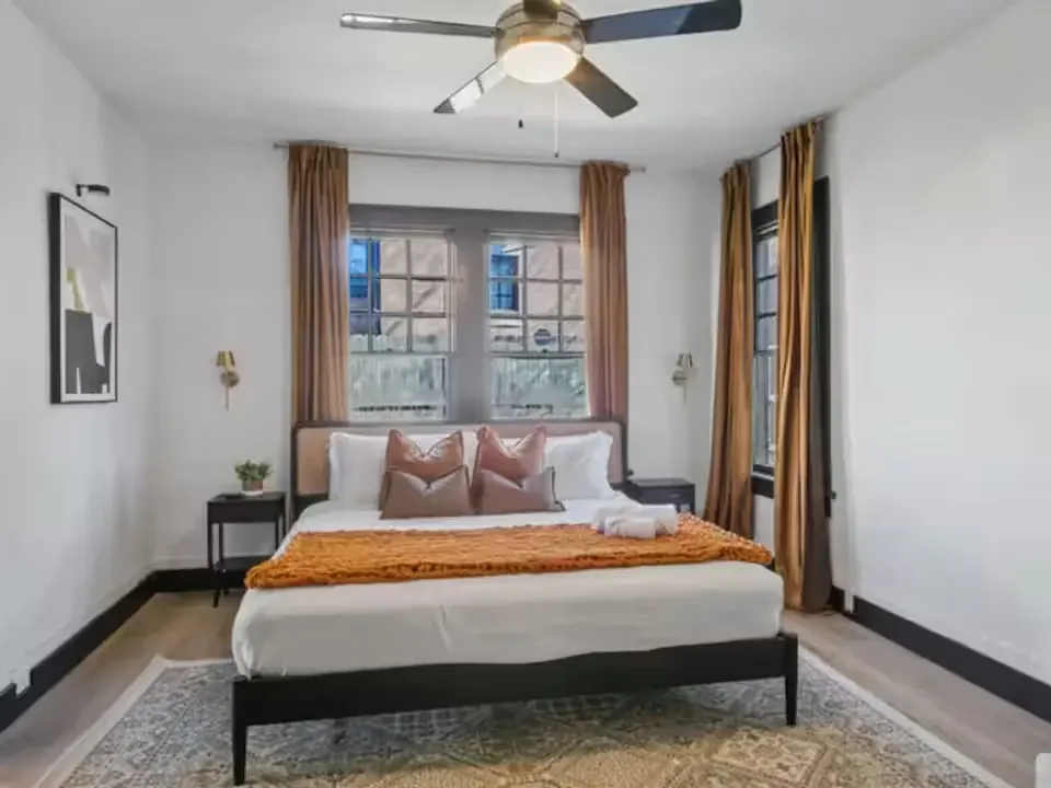 dallas-downtown-short-term-rental-2.webp