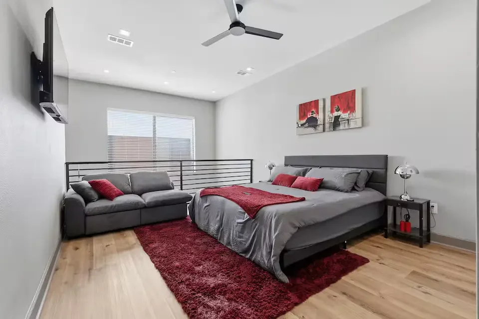 dallas-downtown-short-term-rental-2.webp