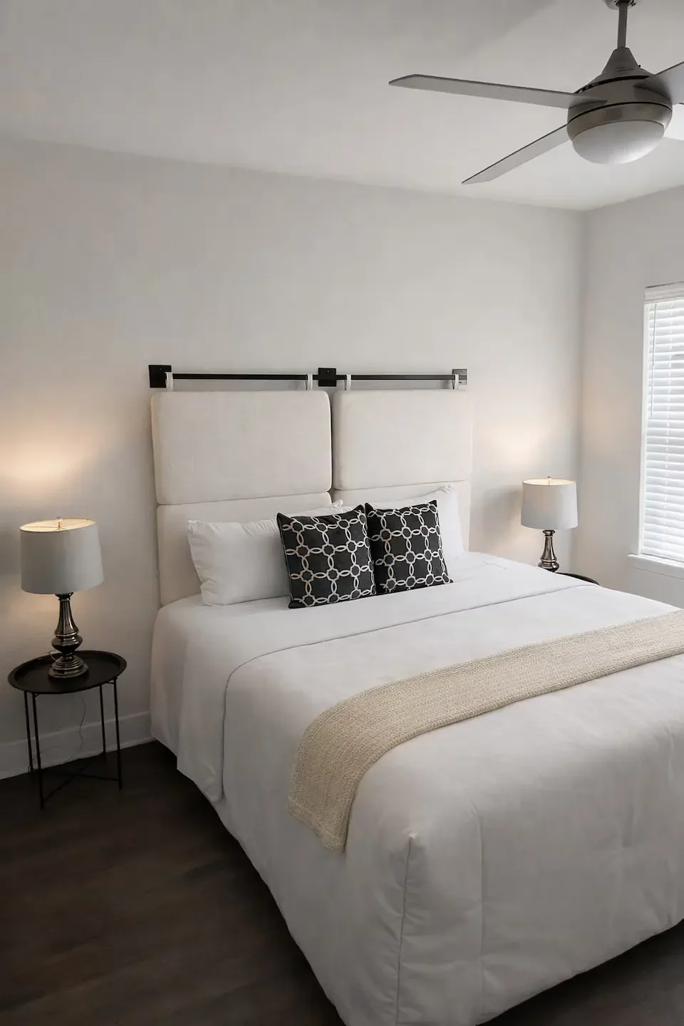 frisco-modern-apartment-2.webp