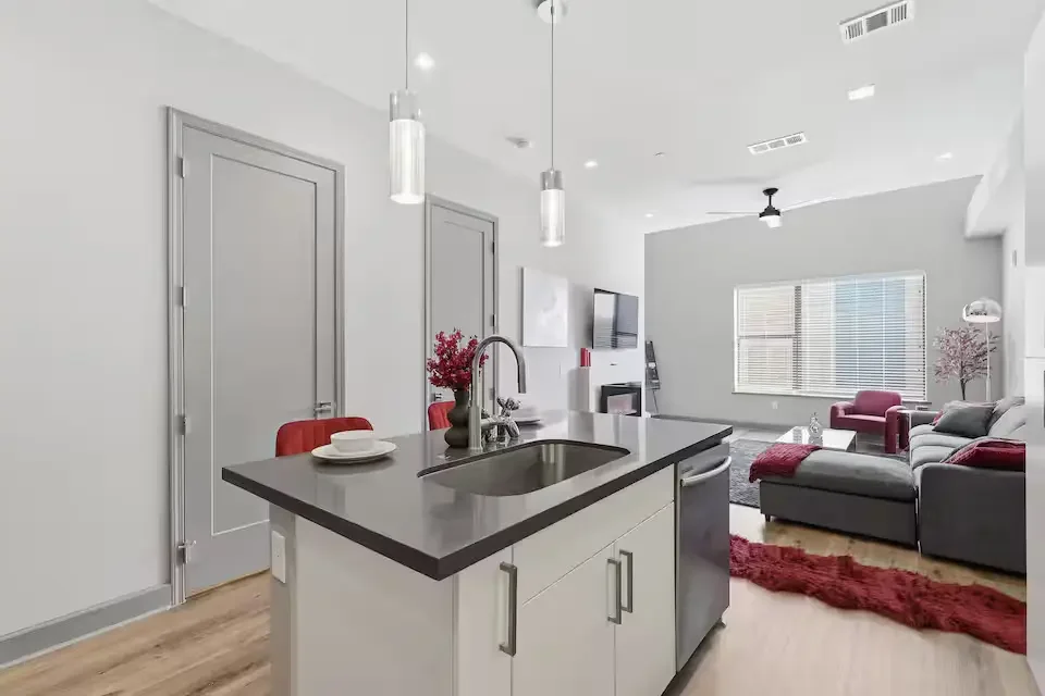 dallas-downtown-short-term-rental-5.webp