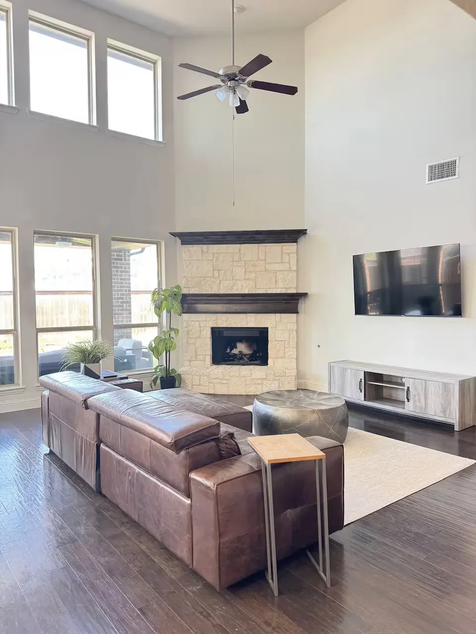 prosper-custom-luxury-home-8.webp